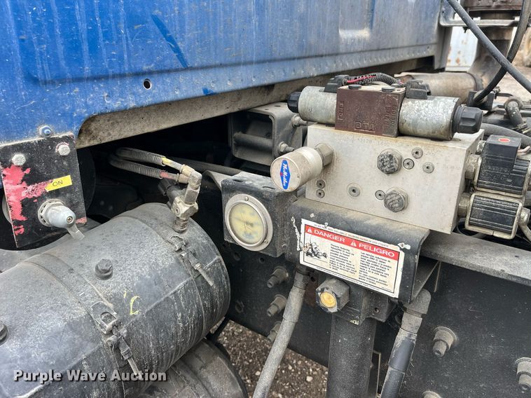 image for item DP2147 1999 Sterling L9511  ready mix truck