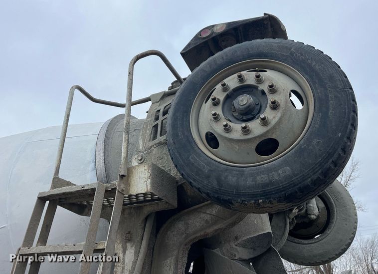 image for item DP2147 1999 Sterling L9511  ready mix truck