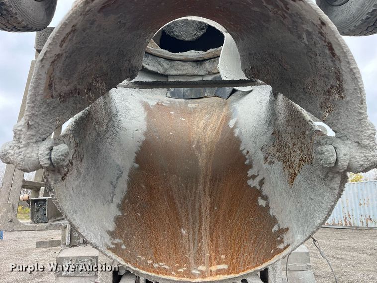 image for item DP2147 1999 Sterling L9511  ready mix truck