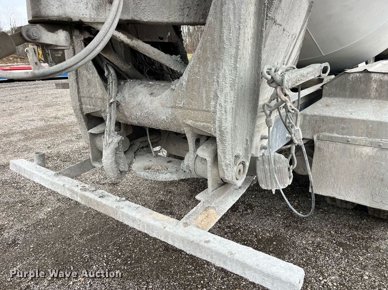 image for item DP2147 1999 Sterling L9511  ready mix truck