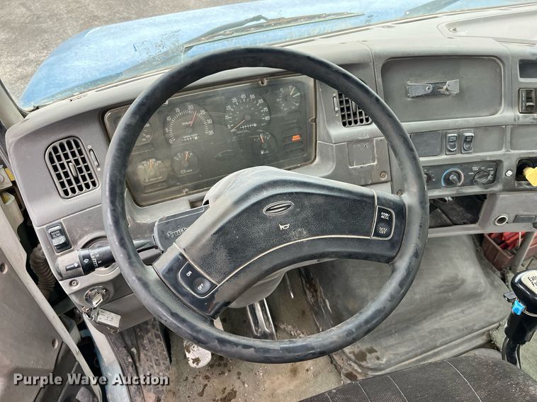 image for item DP2147 1999 Sterling L9511  ready mix truck