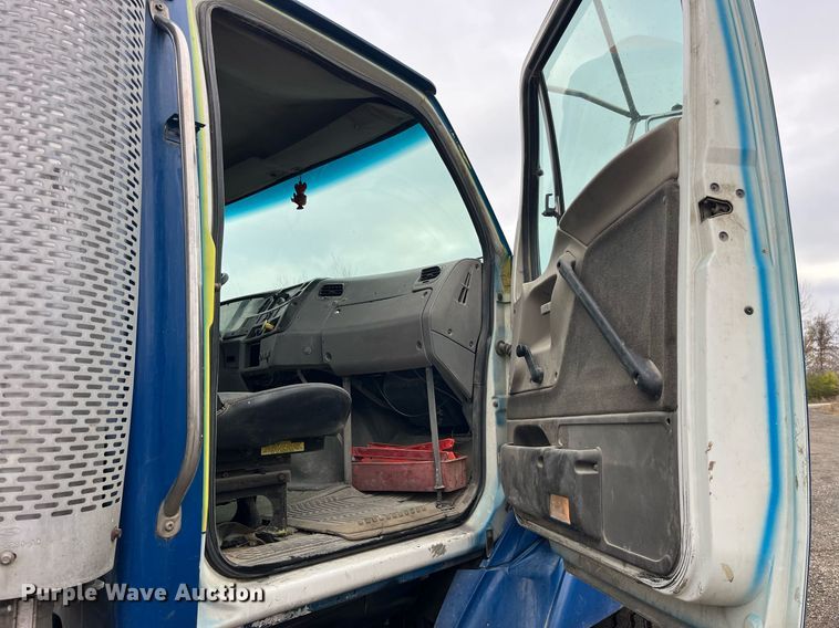 image for item DP2147 1999 Sterling L9511  ready mix truck