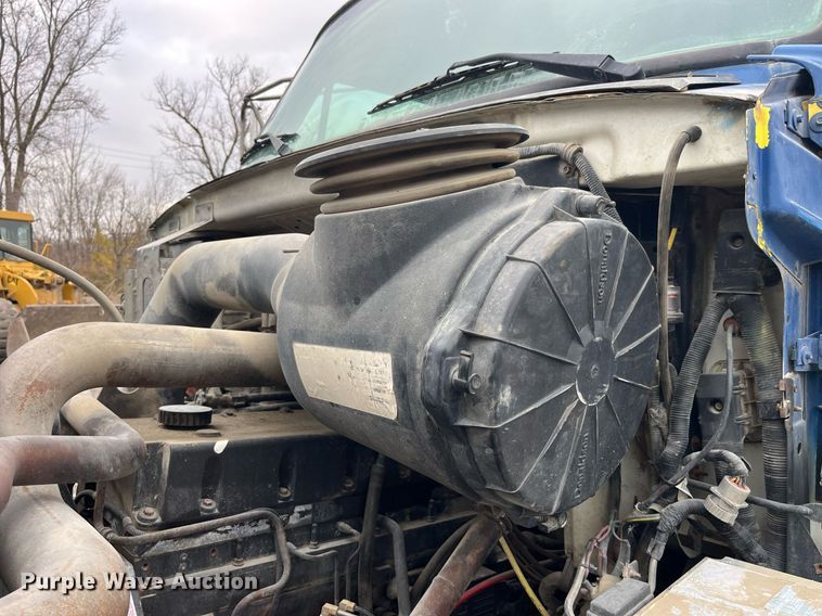 image for item DP2147 1999 Sterling L9511  ready mix truck