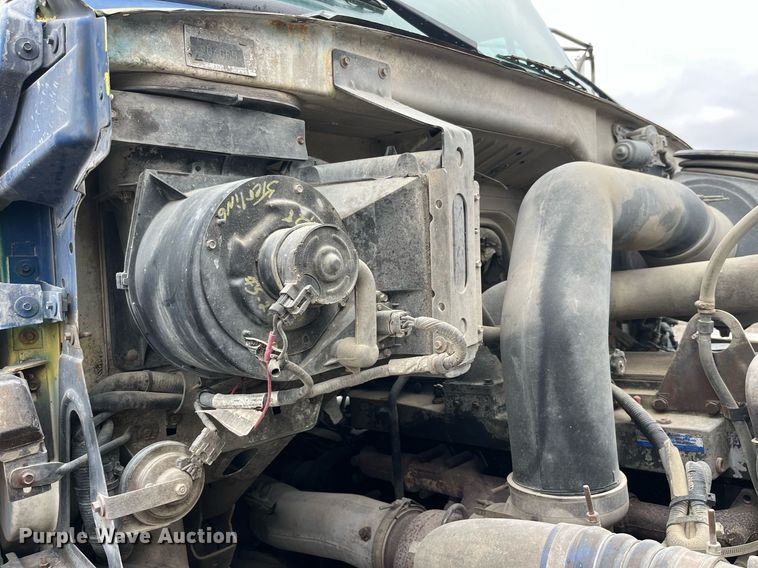 image for item DP2147 1999 Sterling L9511  ready mix truck