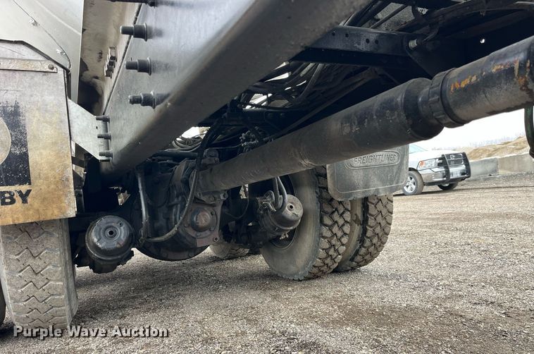 image for item DP2147 1999 Sterling L9511  ready mix truck