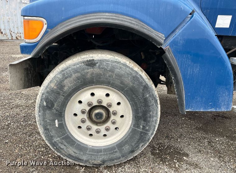 image for item DP2147 1999 Sterling L9511  ready mix truck