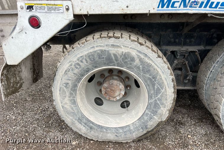 image for item DP2147 1999 Sterling L9511  ready mix truck