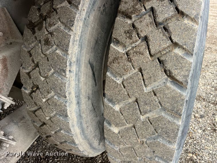 image for item DP2147 1999 Sterling L9511  ready mix truck