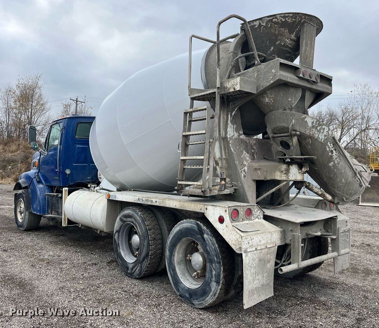 image for item DP2148 1999 Sterling L8511  ready mix truck