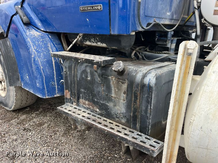 image for item DP2148 1999 Sterling L8511  ready mix truck