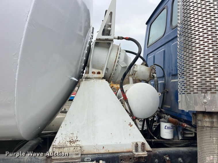 image for item DP2148 1999 Sterling L8511  ready mix truck