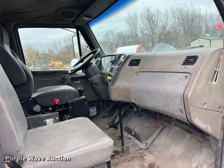 image for item DP2148 1999 Sterling L8511  ready mix truck