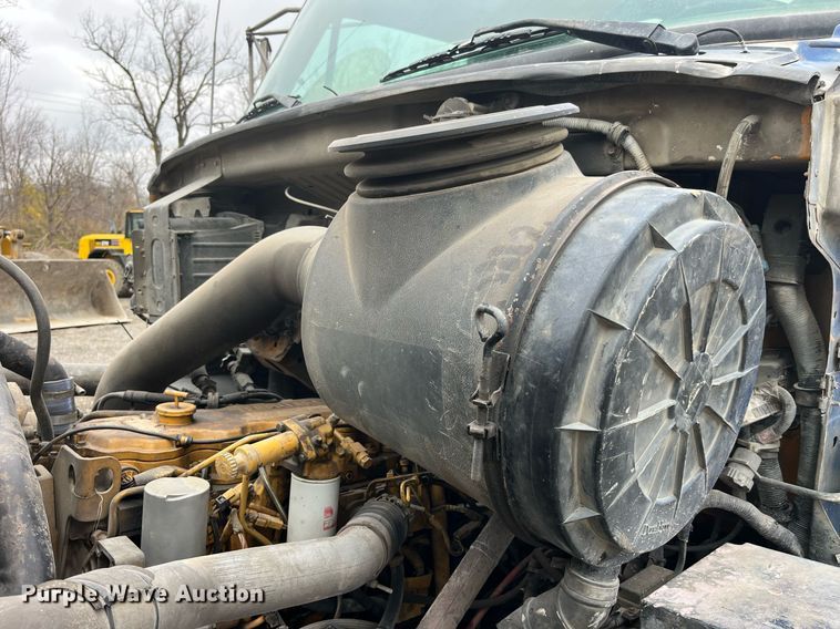 image for item DP2148 1999 Sterling L8511  ready mix truck