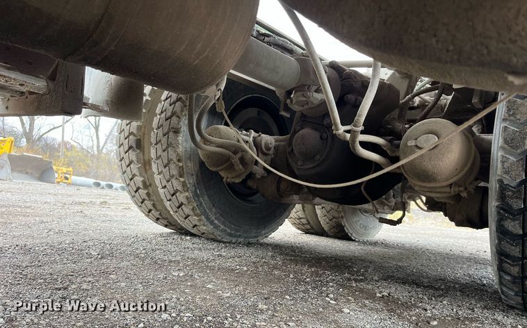 image for item DP2148 1999 Sterling L8511  ready mix truck