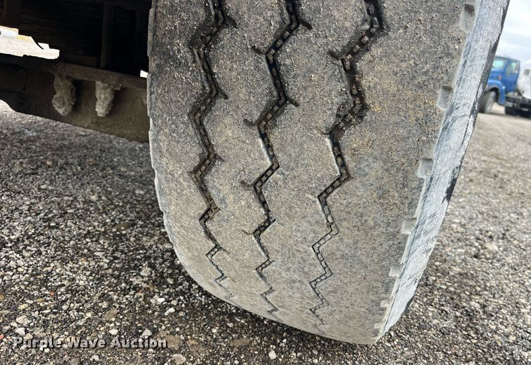 image for item DP2148 1999 Sterling L8511  ready mix truck