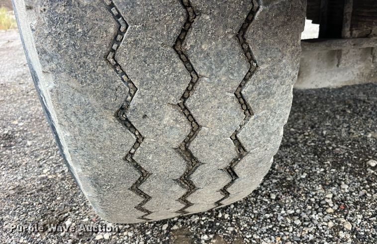 image for item DP2148 1999 Sterling L8511  ready mix truck