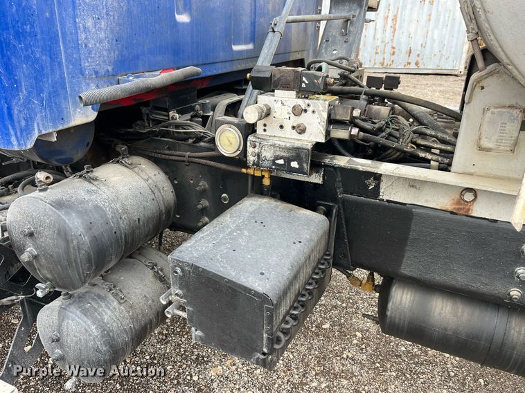 image for item DP2149 2001 Sterling L9500  ready mix truck