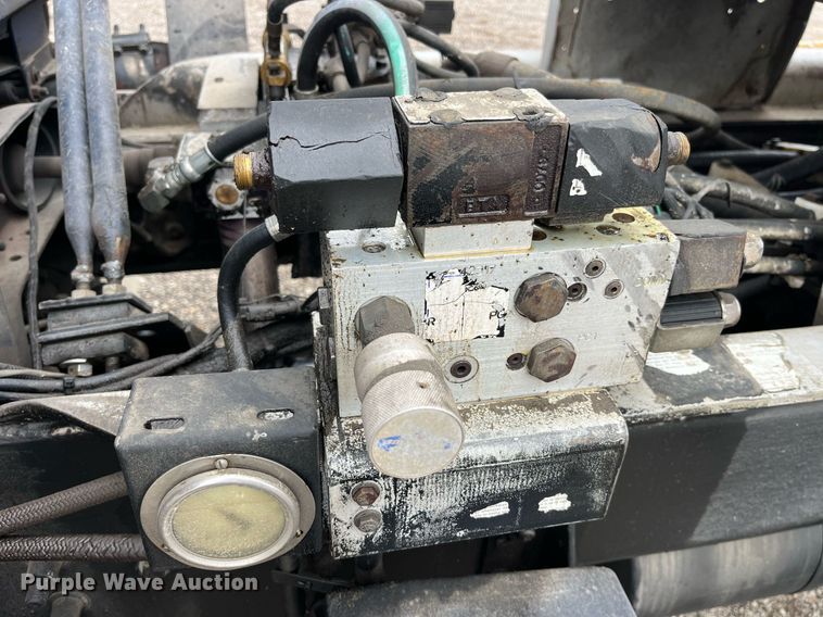 image for item DP2149 2001 Sterling L9500  ready mix truck