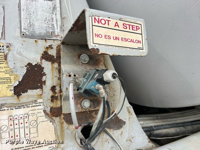 image for item DP2149 2001 Sterling L9500  ready mix truck