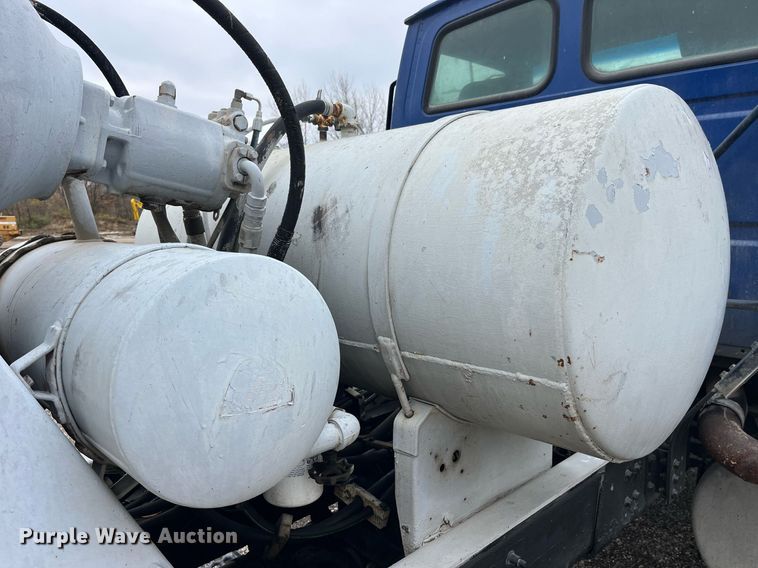 image for item DP2149 2001 Sterling L9500  ready mix truck