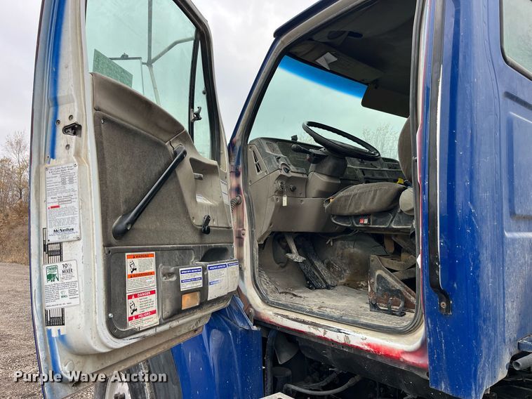 image for item DP2149 2001 Sterling L9500  ready mix truck