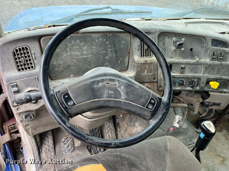 image for item DP2149 2001 Sterling L9500  ready mix truck