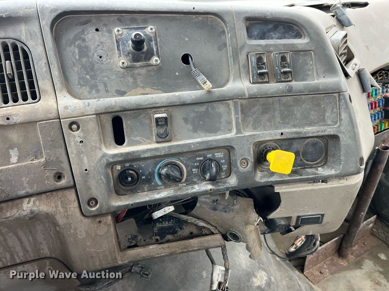 image for item DP2149 2001 Sterling L9500  ready mix truck