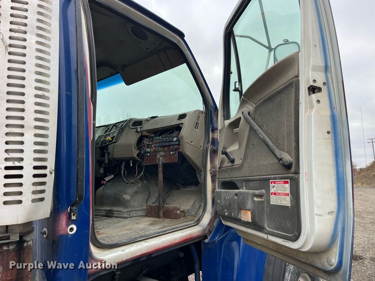 image for item DP2149 2001 Sterling L9500  ready mix truck