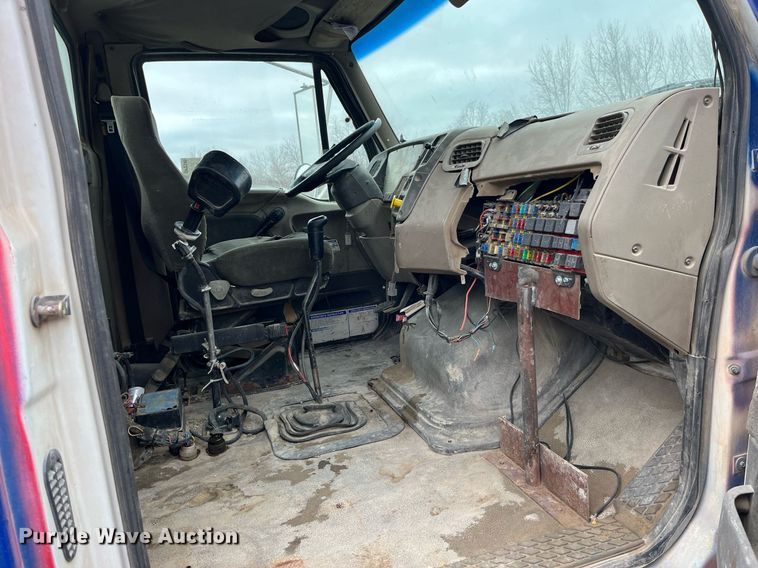 image for item DP2149 2001 Sterling L9500  ready mix truck