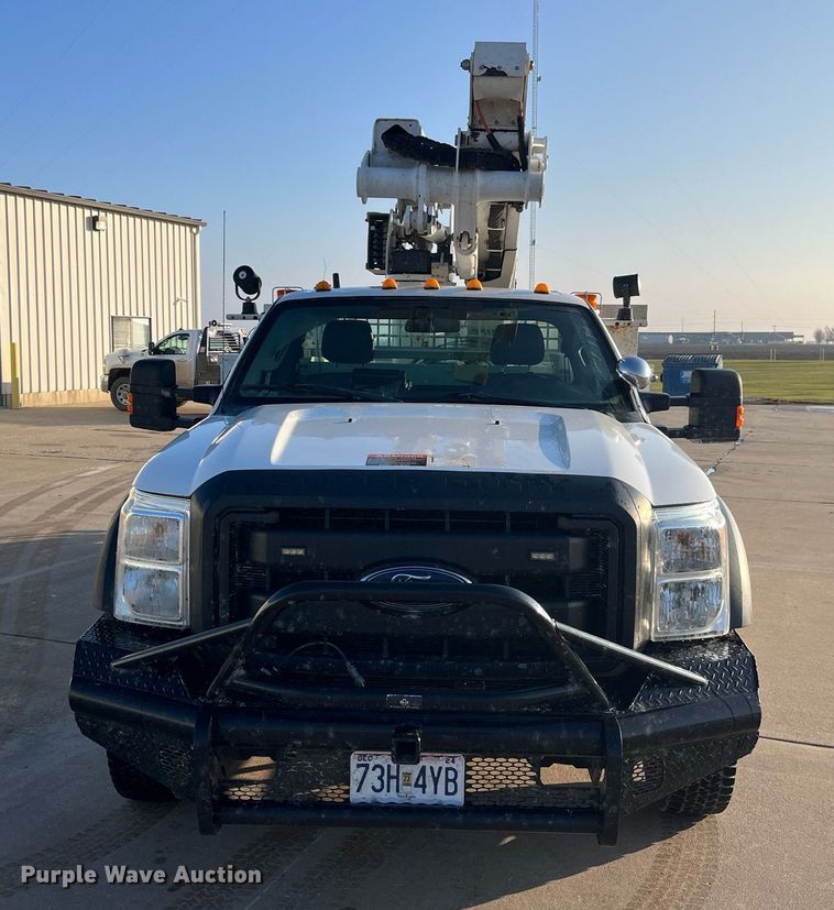image for item DP2158 2016 Ford F550 Super Duty  bucket truck