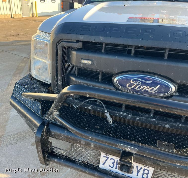 image for item DP2158 2016 Ford F550 Super Duty  bucket truck