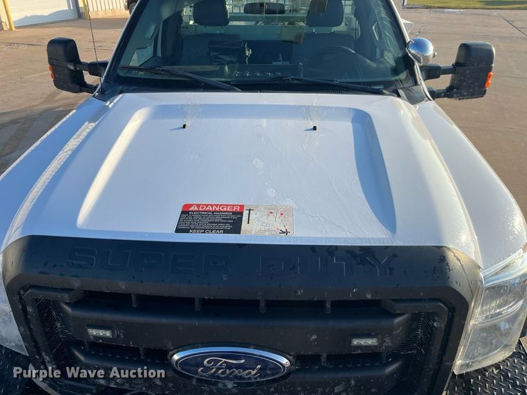 image for item DP2158 2016 Ford F550 Super Duty  bucket truck