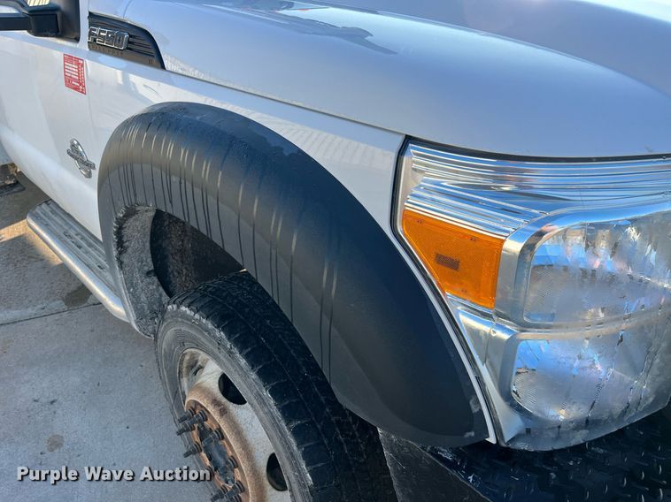 image for item DP2158 2016 Ford F550 Super Duty  bucket truck