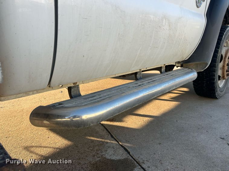 image for item DP2158 2016 Ford F550 Super Duty  bucket truck