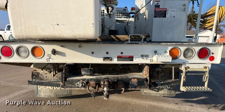 image for item DP2158 2016 Ford F550 Super Duty  bucket truck