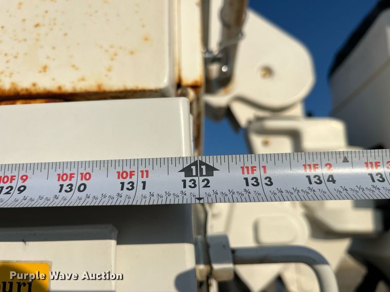 image for item DP2158 2016 Ford F550 Super Duty  bucket truck