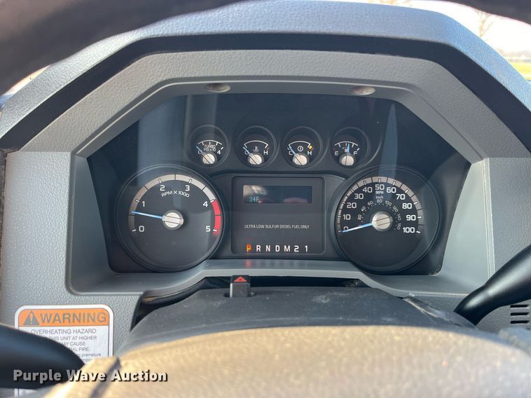 image for item DP2158 2016 Ford F550 Super Duty  bucket truck