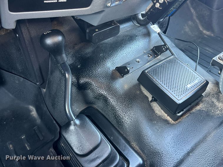 image for item DP2158 2016 Ford F550 Super Duty  bucket truck