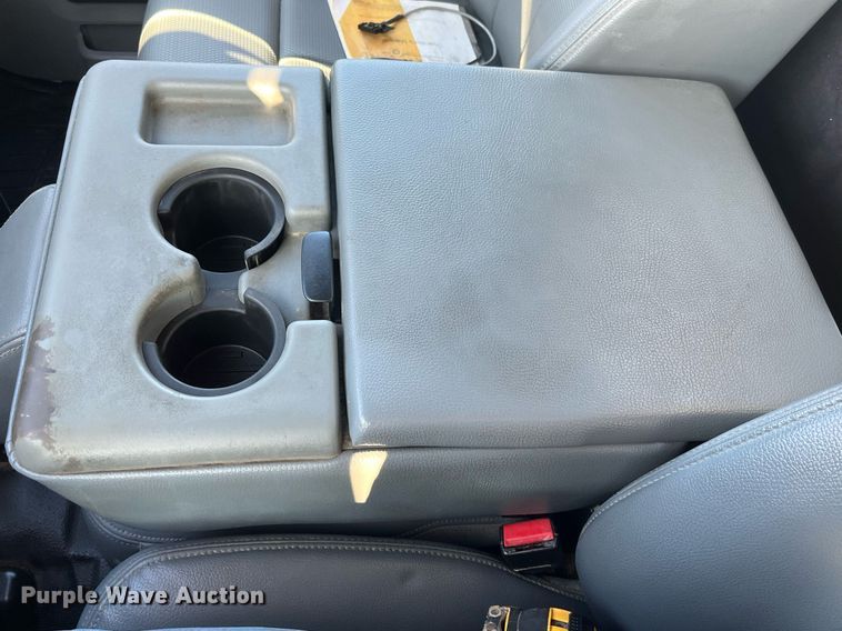 image for item DP2158 2016 Ford F550 Super Duty  bucket truck