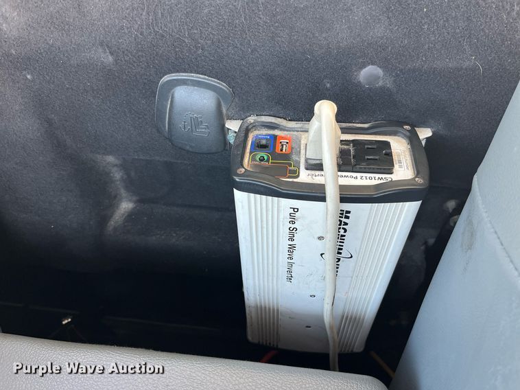 image for item DP2158 2016 Ford F550 Super Duty  bucket truck