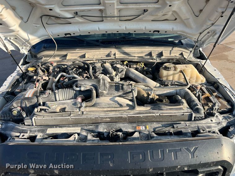 image for item DP2158 2016 Ford F550 Super Duty  bucket truck