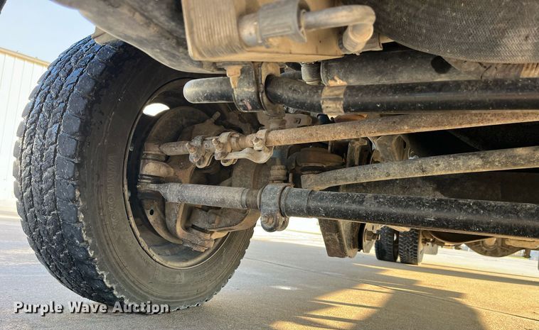 image for item DP2158 2016 Ford F550 Super Duty  bucket truck