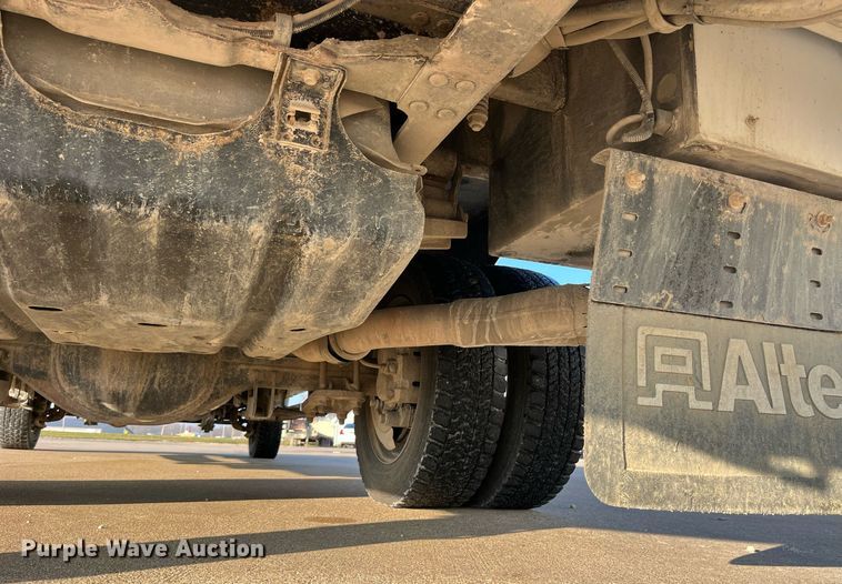 image for item DP2158 2016 Ford F550 Super Duty  bucket truck