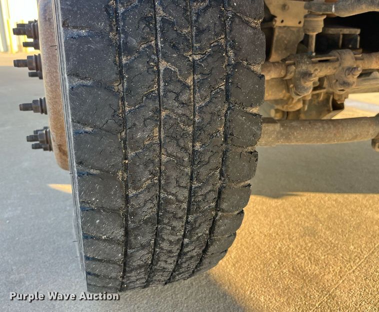 image for item DP2158 2016 Ford F550 Super Duty  bucket truck