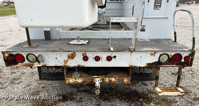 image for item DP2159 2008 Ford F450 Super Duty XL  bucket truck