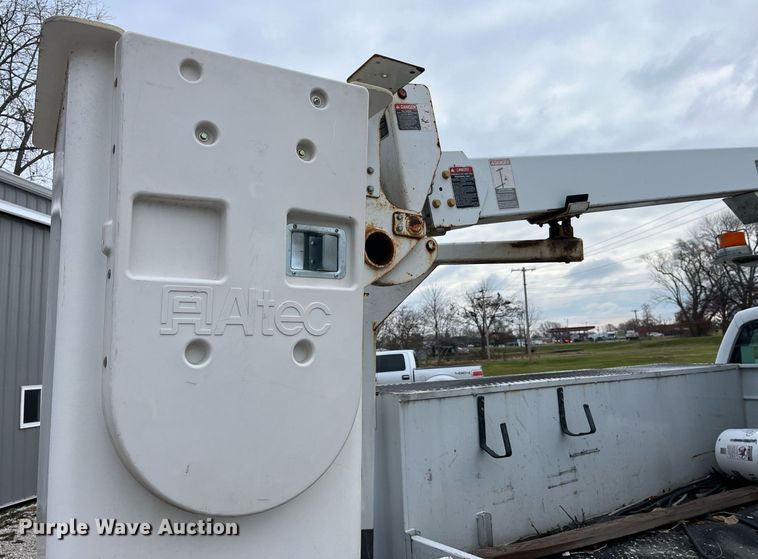 image for item DP2159 2008 Ford F450 Super Duty XL  bucket truck