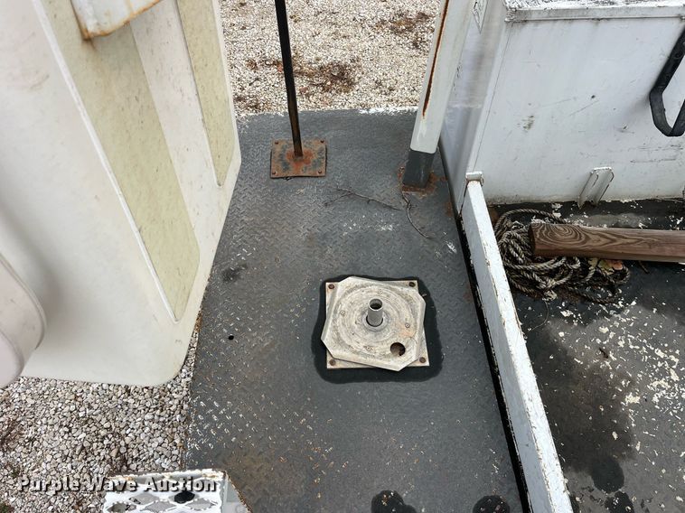 image for item DP2159 2008 Ford F450 Super Duty XL  bucket truck