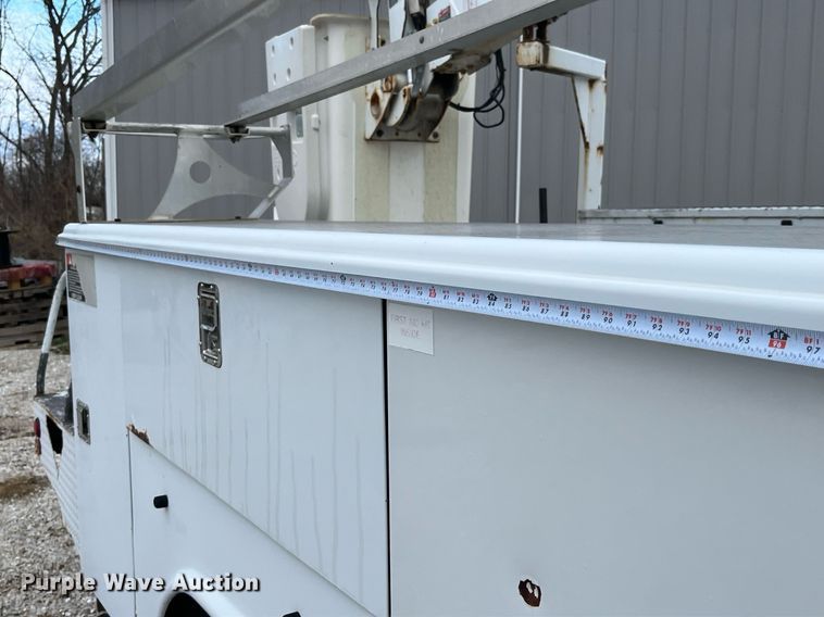 image for item DP2159 2008 Ford F450 Super Duty XL  bucket truck