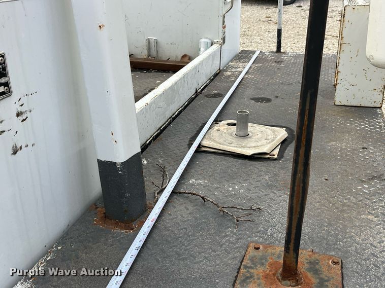 image for item DP2159 2008 Ford F450 Super Duty XL  bucket truck