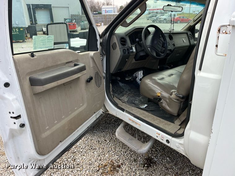 image for item DP2159 2008 Ford F450 Super Duty XL  bucket truck